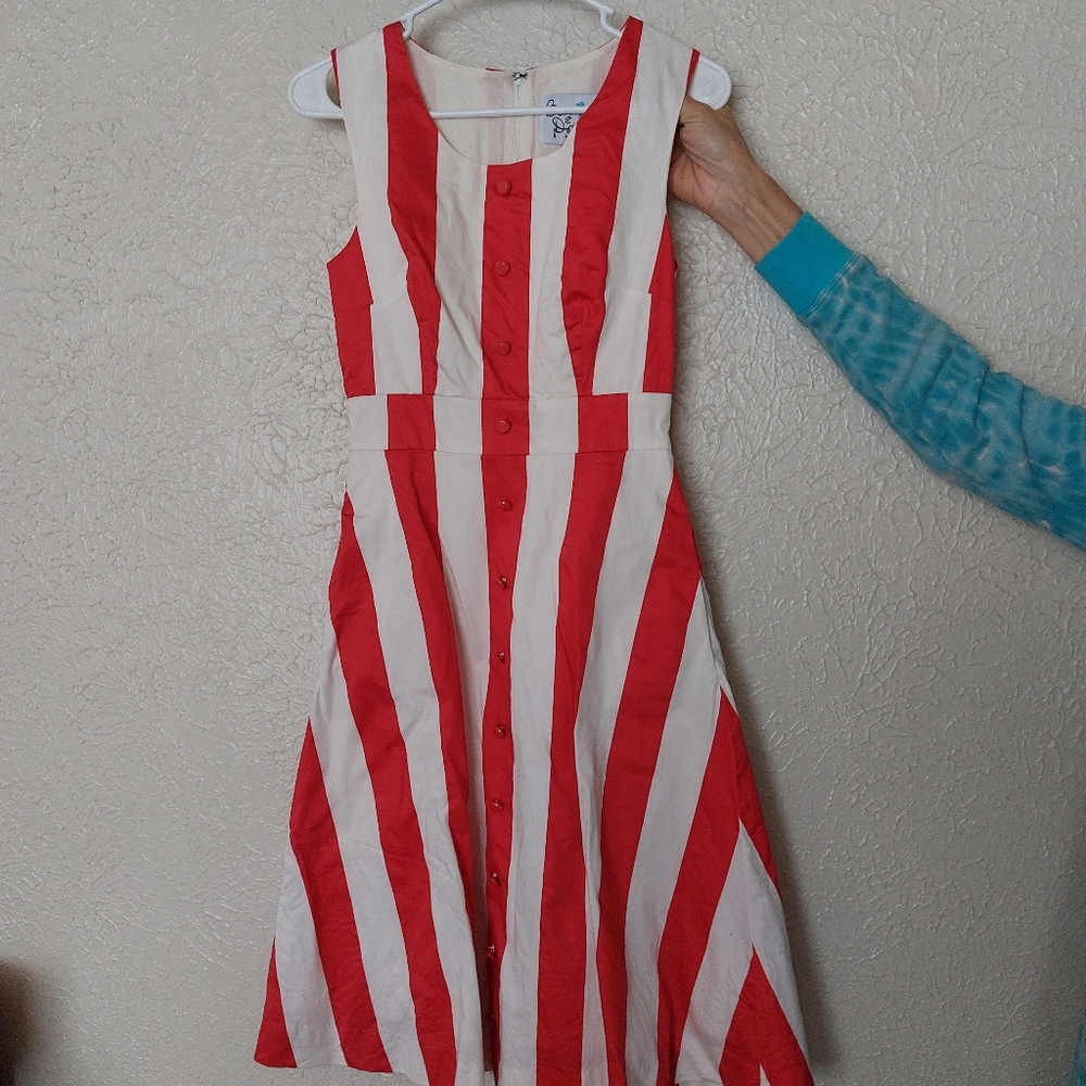 Modern Twirl dress size 4 from ModCloth